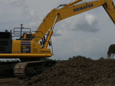 Komatsu PC490 Excavator