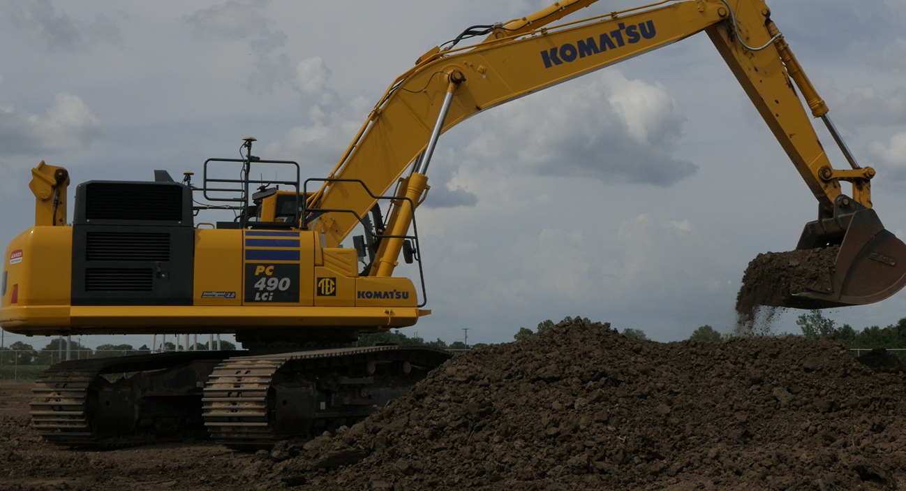 Komatsu PC490 Excavator